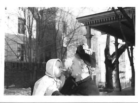 1949 Nov. 27, Davy & Grandma Mary.jpg